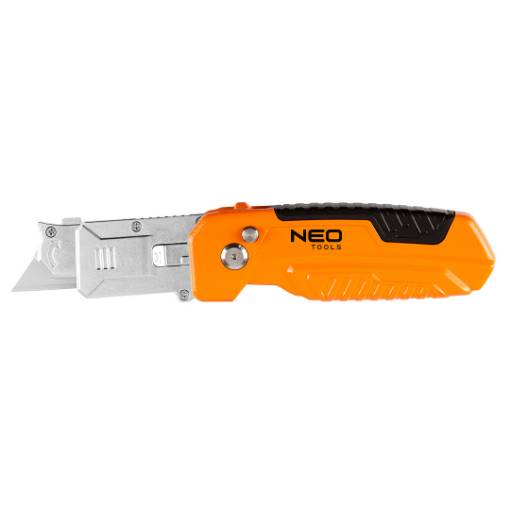 Knife with trapezoidal blade with scraper