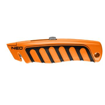 Knife with trapezoidal blade, metal body