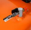 Mobile oil skimmer, gravity fed
