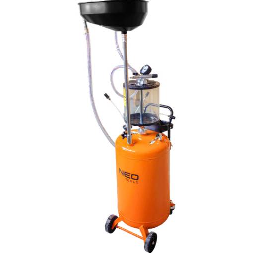 Mobile pneumatic oil sump with control tank