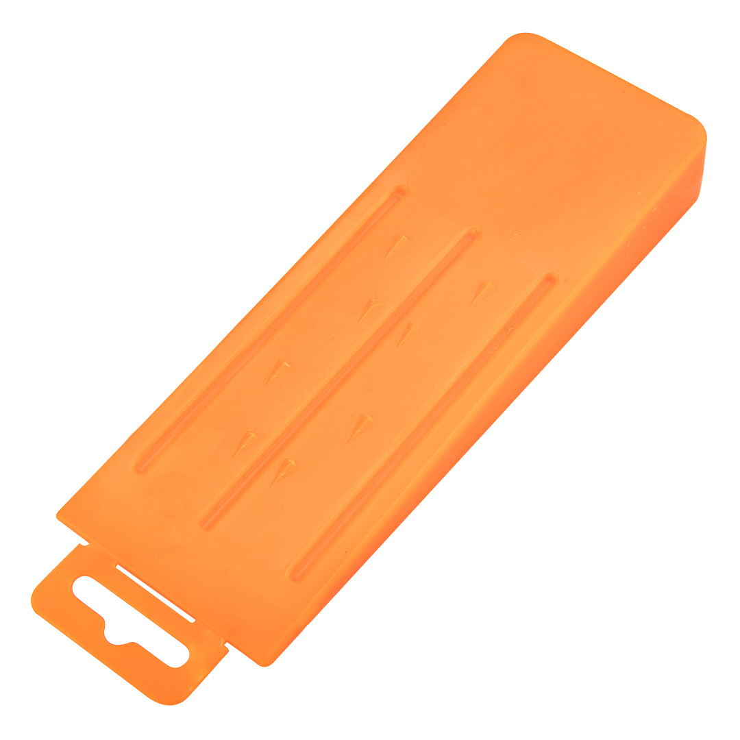 Plastic chock 8"