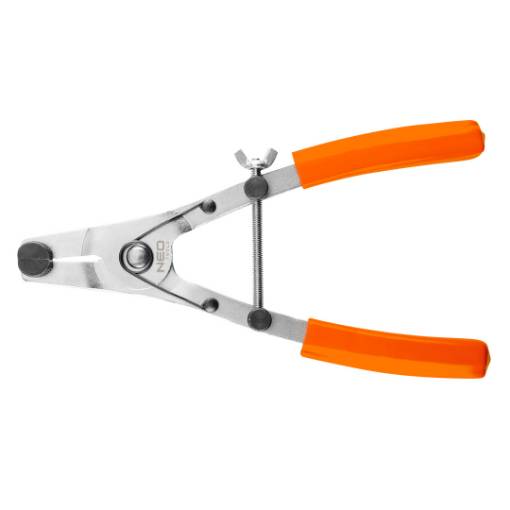 Pliers for extracting brake pistons