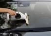 Cordless window vacuum cleaner