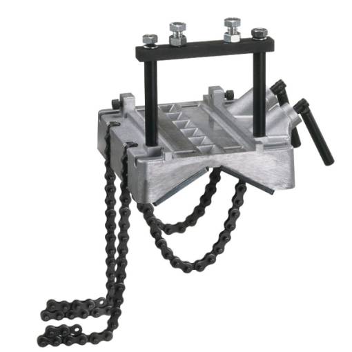 Fastening element  for pipes